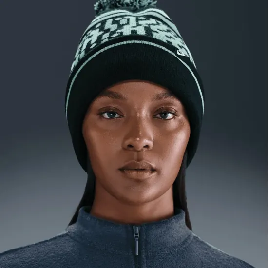 Шапка Nike Peak Outdoor HQ0355-010