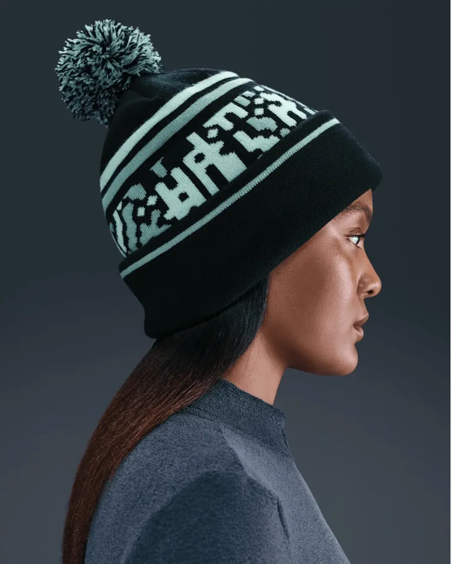 Шапка Nike Peak Outdoor HQ0355-010