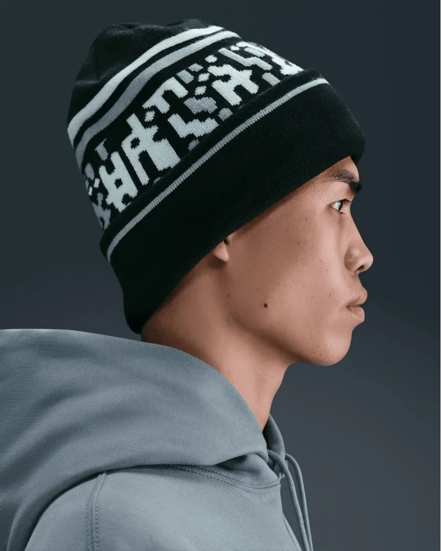 Шапка Nike Peak Outdoor HQ0355-010