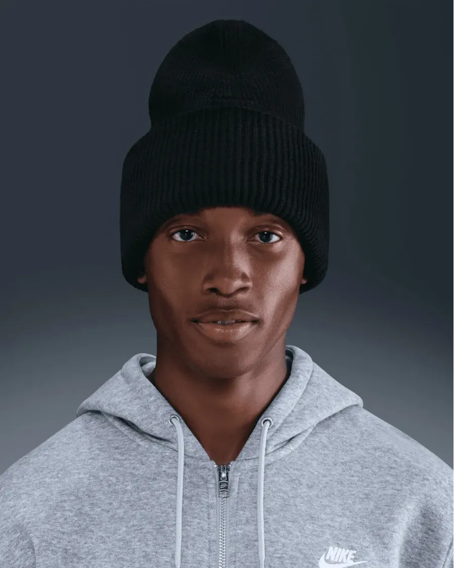 Шапка Nike Peak HQ0368-010
