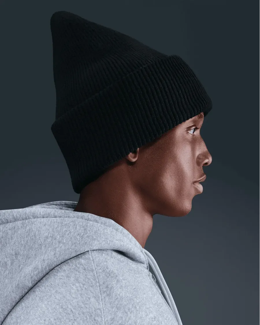 Шапка Nike Peak HQ0368-010