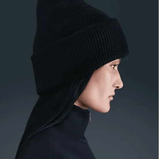 Шапка Nike Peak HQ0368-010