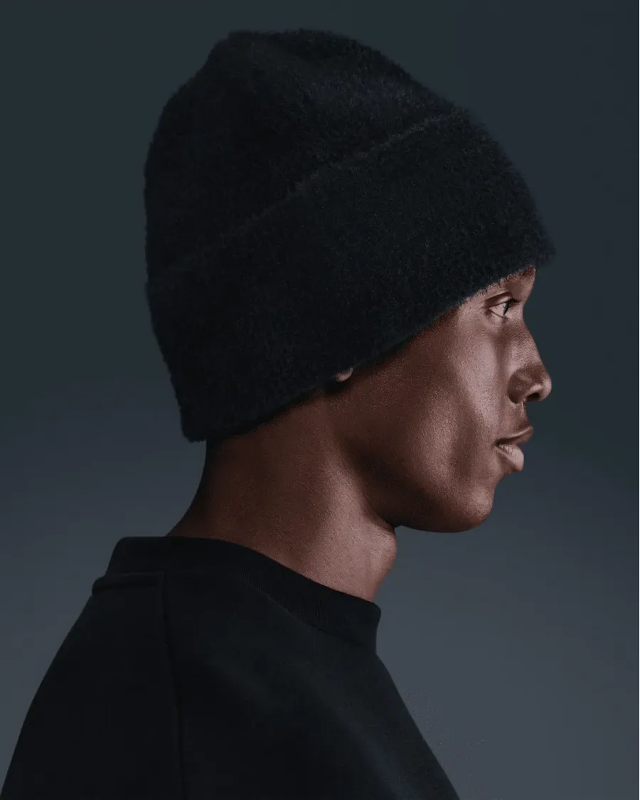 Шапка Nike Peak Cozy HQ0369-010