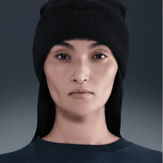Шапка Nike Peak Cozy HQ0369-010