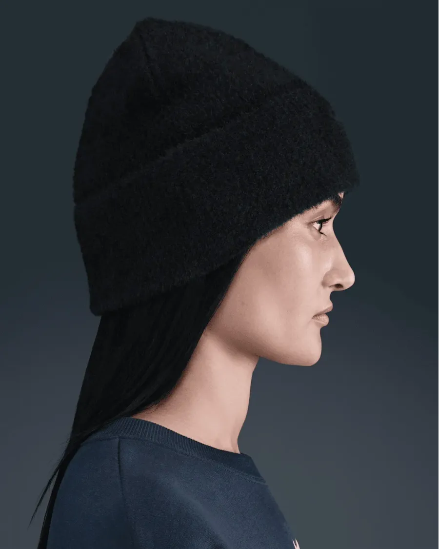Шапка Nike Peak Cozy HQ0369-010