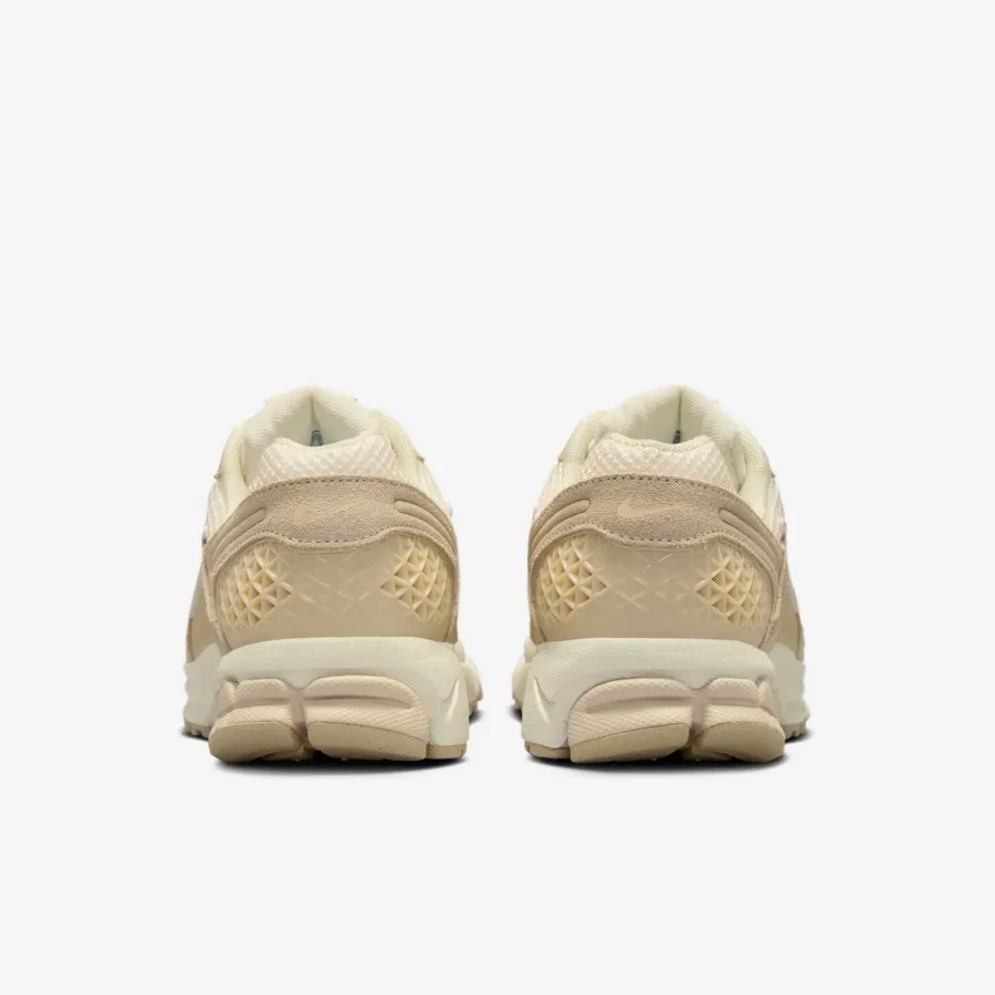 Кросівки Nike Zoom Vomero 5 HQ0458-200