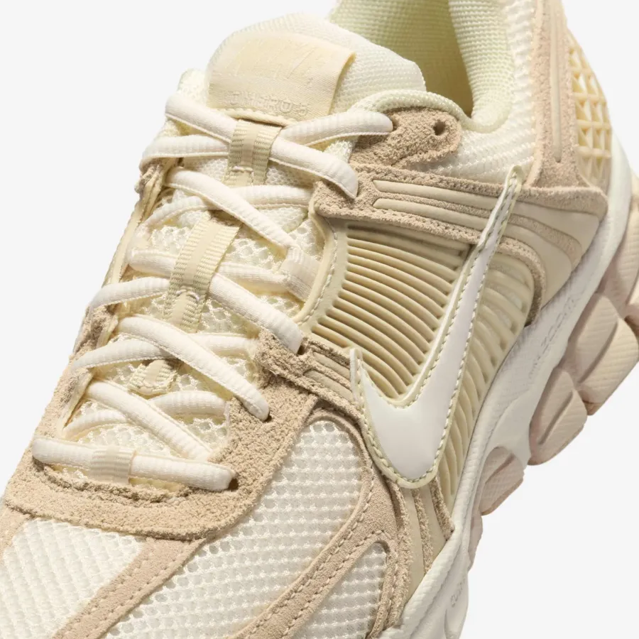 Кросівки Nike Zoom Vomero 5 HQ0458-200