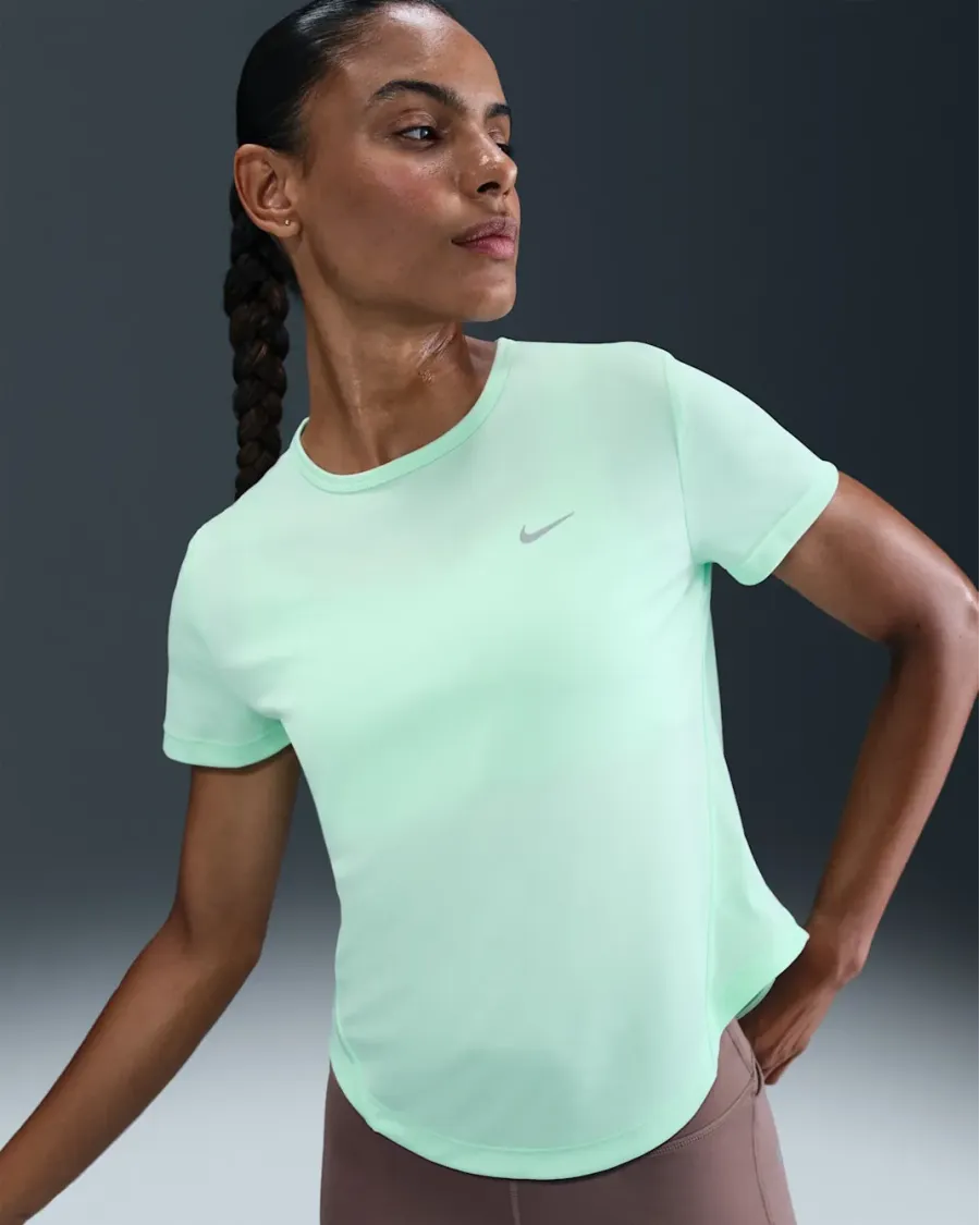 Футболка Nike Tempo Dri-FIT SS Top HQ0648-353