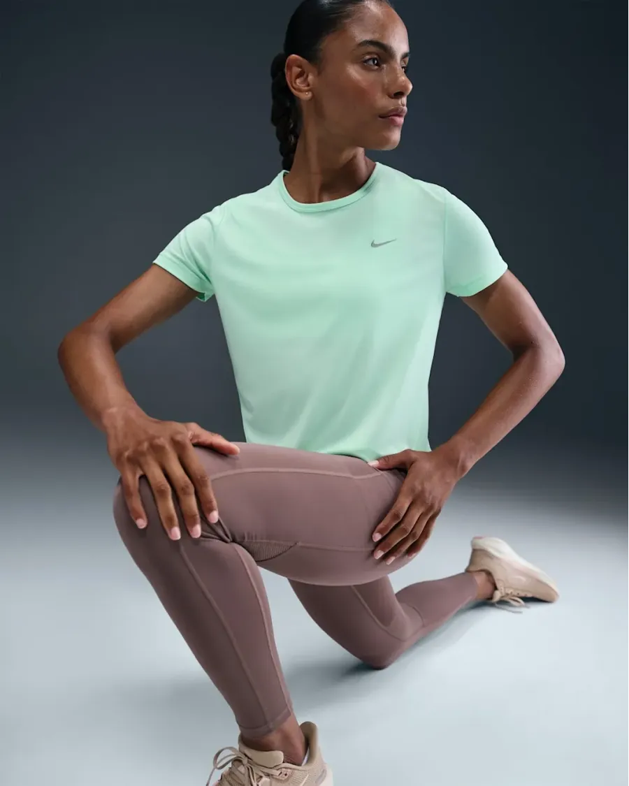 Футболка Nike Tempo Dri-FIT SS Top HQ0648-353