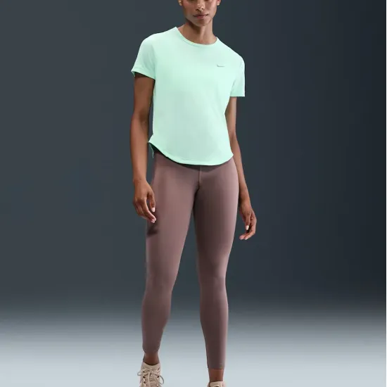 Футболка Nike Tempo Dri-FIT SS Top HQ0648-353