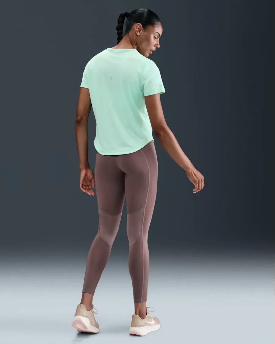 Футболка Nike Tempo Dri-FIT SS Top HQ0648-353