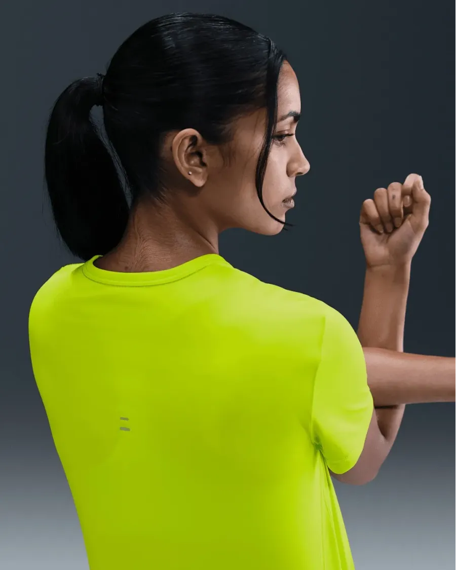 Футболка Nike Tempo Dri-FIT SS Top HQ0648-389