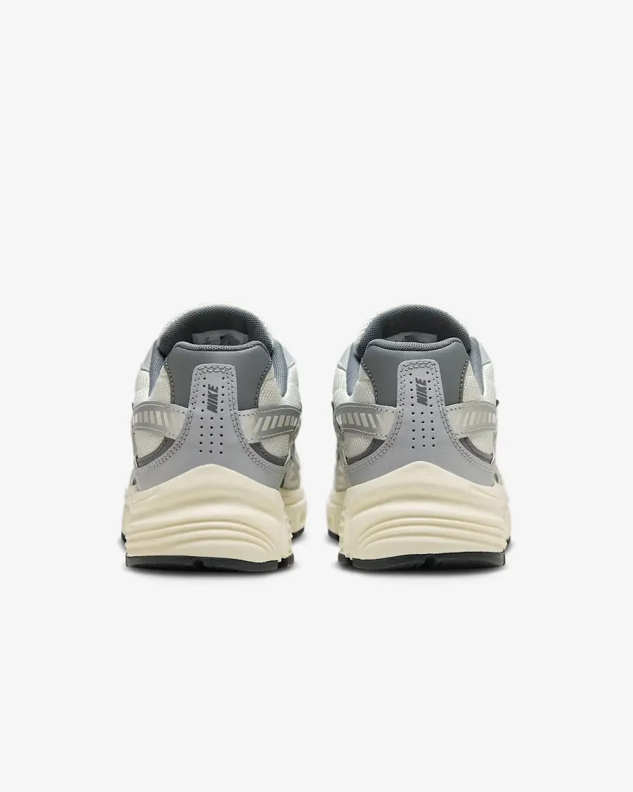 Кросівки Nike Initiator HQ1179-001