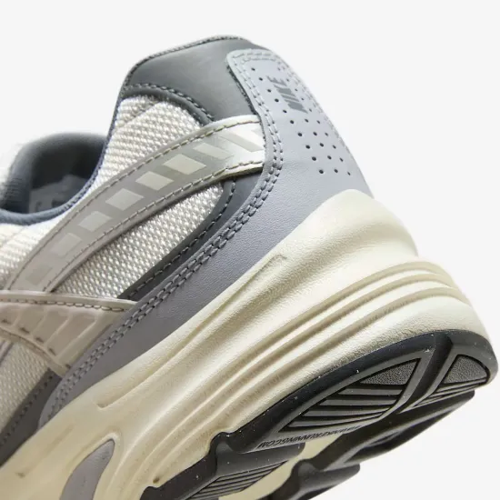 Кросівки Nike Initiator HQ1179-001
