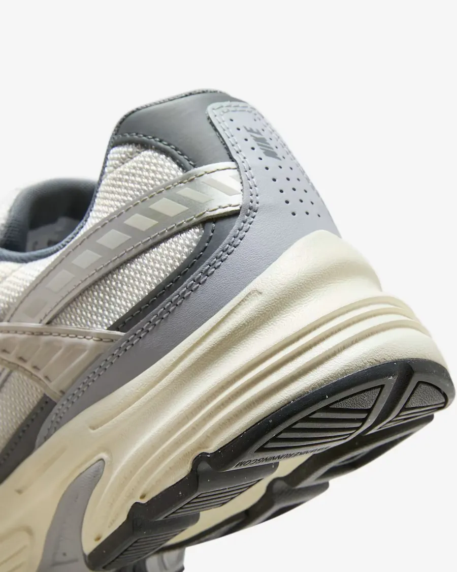 Кросівки Nike Initiator HQ1179-001
