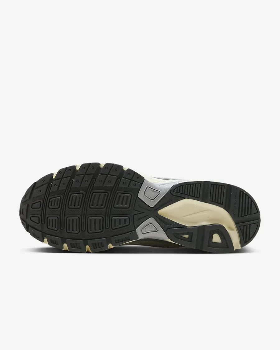 Кросівки Nike Initiator HQ1179-001