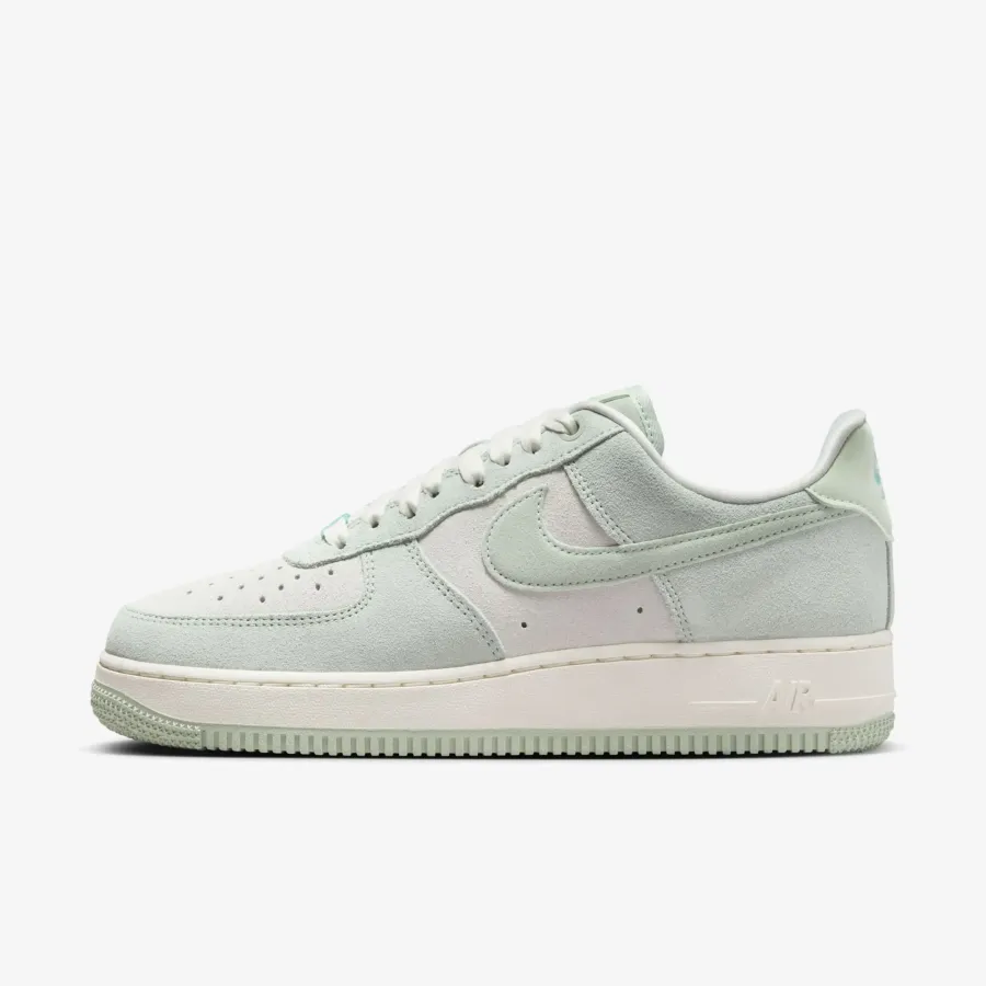 Кросівки Nike Air Force 1 Low '07 SE HQ1497-099