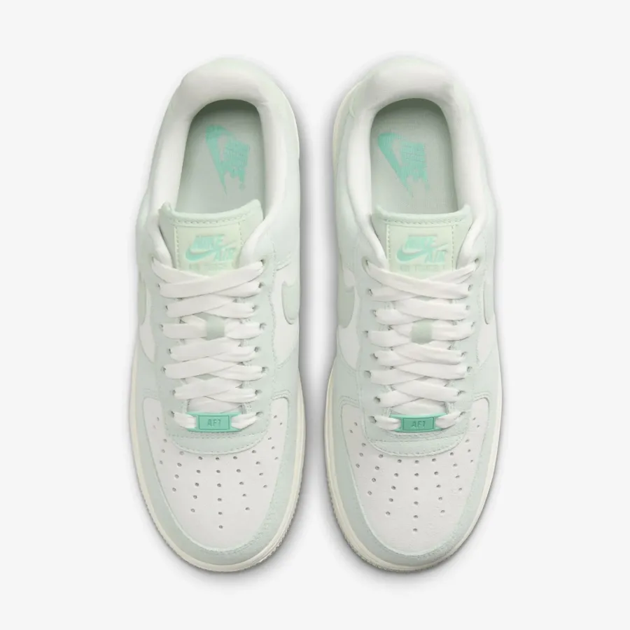 Кросівки Nike Air Force 1 Low '07 SE HQ1497-099