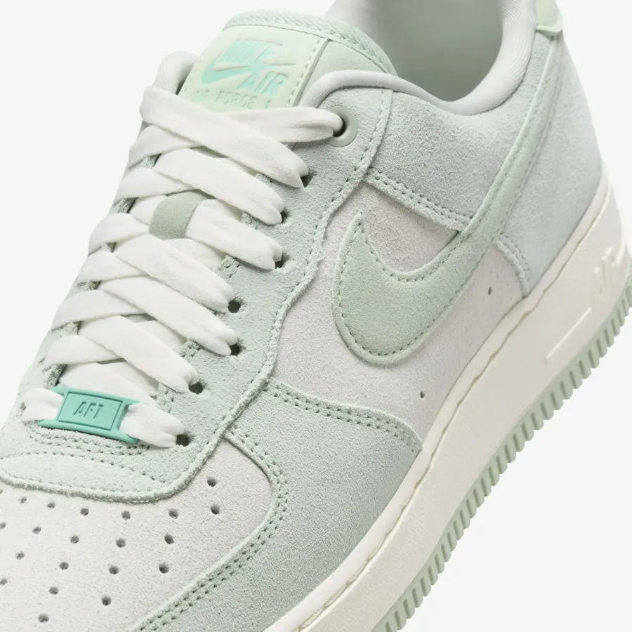 Кросівки Nike Air Force 1 Low '07 SE HQ1497-099