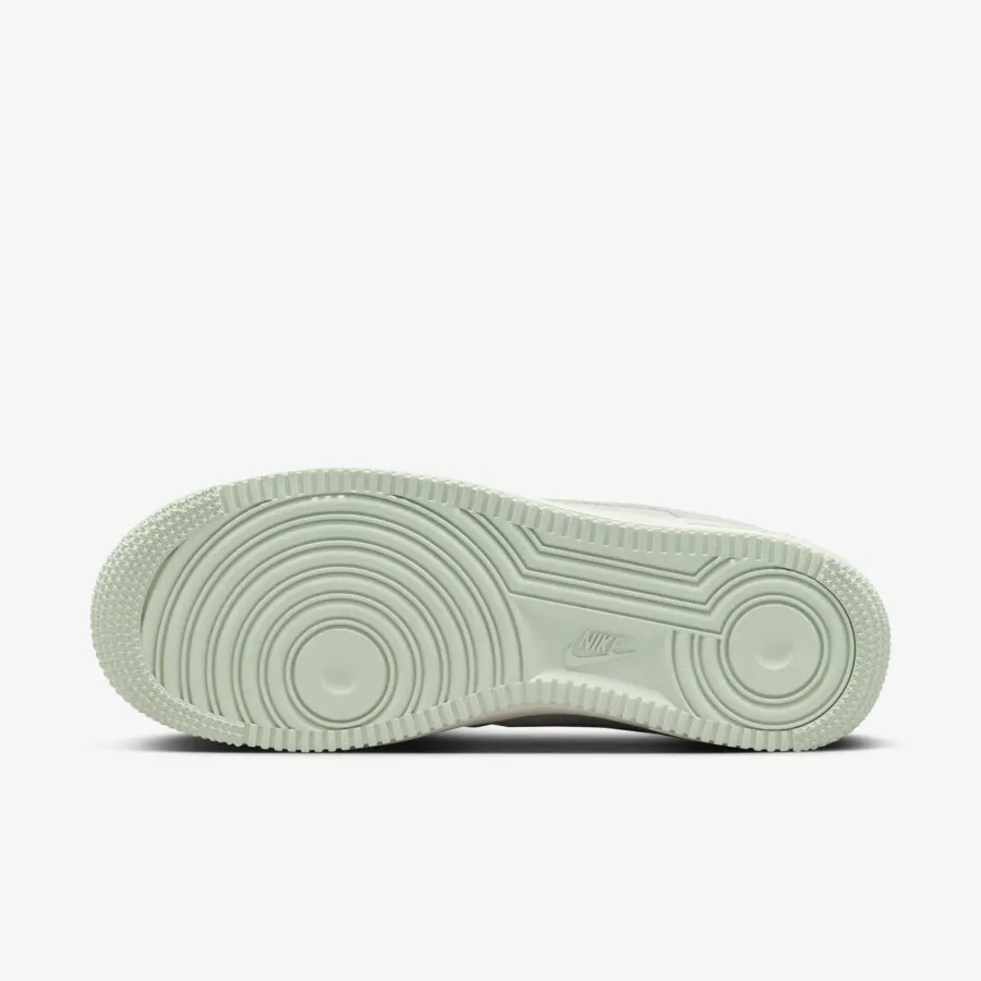 Кросівки Nike Air Force 1 Low '07 SE HQ1497-099