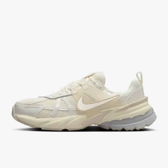 Кросівки Nike V2K Run HQ1512-110