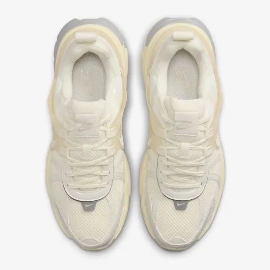 Кросівки Nike V2K Run HQ1512-110