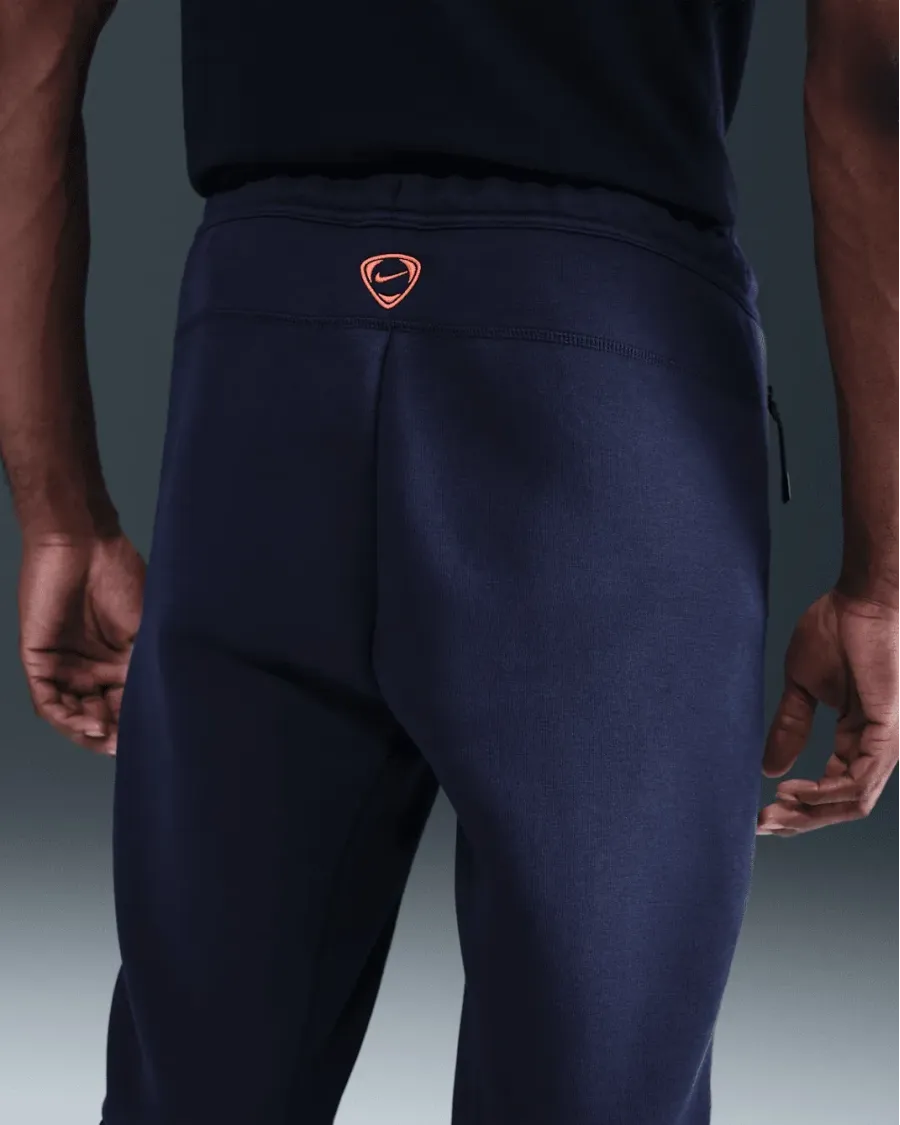 Штани Nike FC Barcelona Tech Fleece HQ1901-410