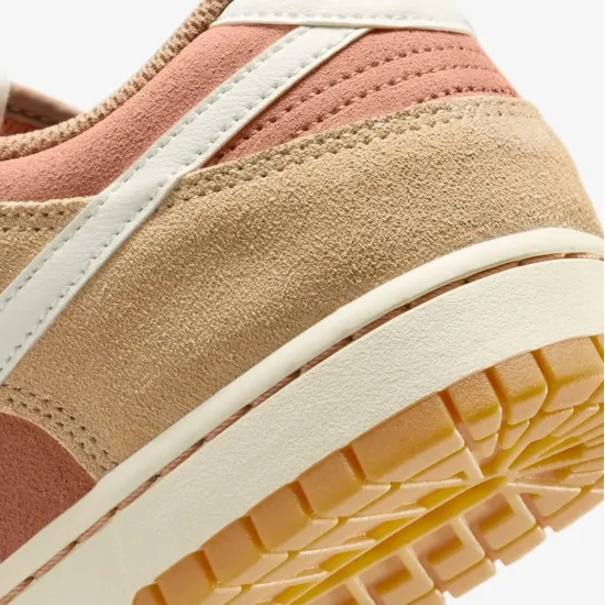 Кросівки Nike Dunk Low Retro SE HQ1931-200