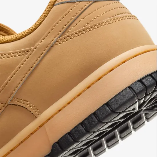 Кросівки Nike Dunk Low Retro SE HQ1932-700