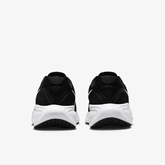 Кросівки Nike Revolution 8 Extra Wide HQ1996-001
