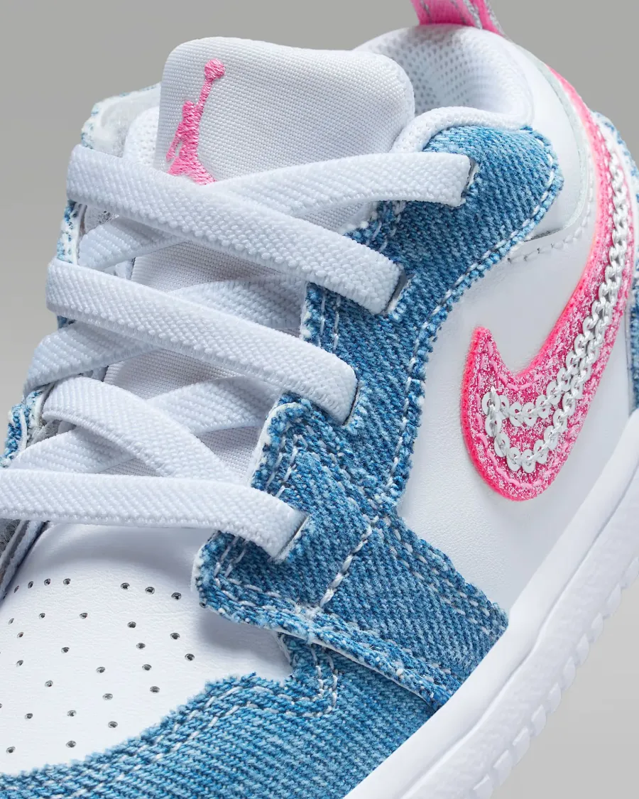 Кросівки Nike Air Jordan 1 Low Alt SE HQ2002-400