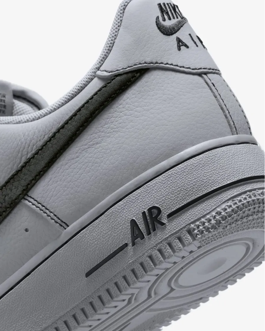 Кросівки Nike Air Force 1 ’07 LV8 HQ2037-004