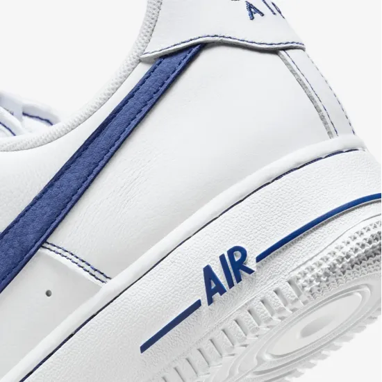 Кросівки Nike Air Force 1 ’07 LV8 HQ2037-100