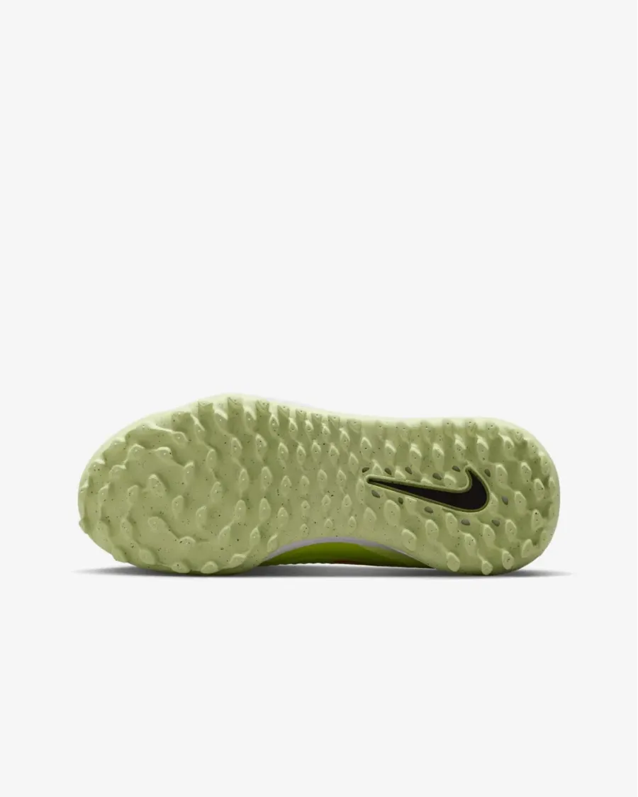 Сороконіжки Nike Phantom 6 Low Academy TF HQ2038-800