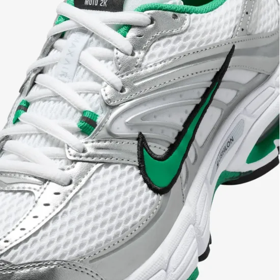 Кросівки Nike Air Max Moto 2K HQ2056-102