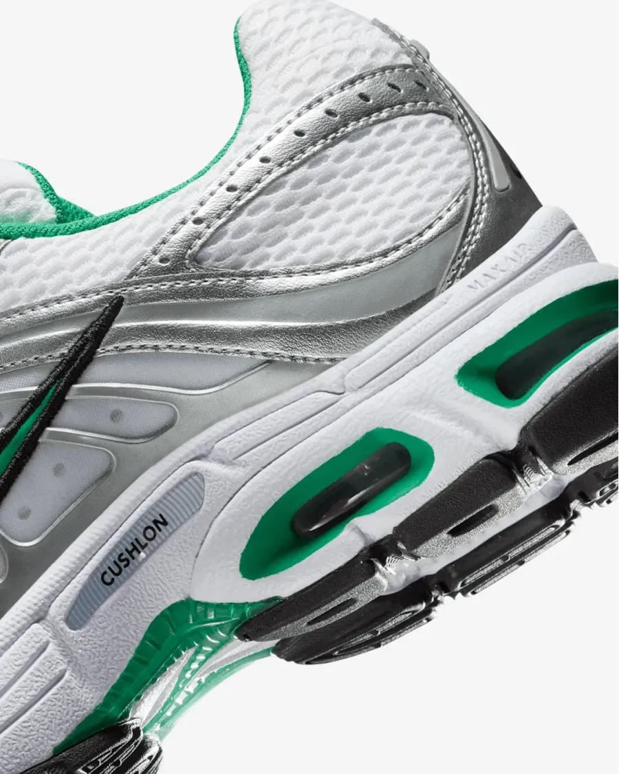 Кросівки Nike Air Max Moto 2K HQ2056-102