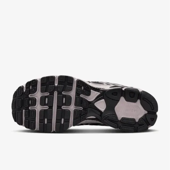 Кросівки Nike Air Max Moto 2K HQ2056-200