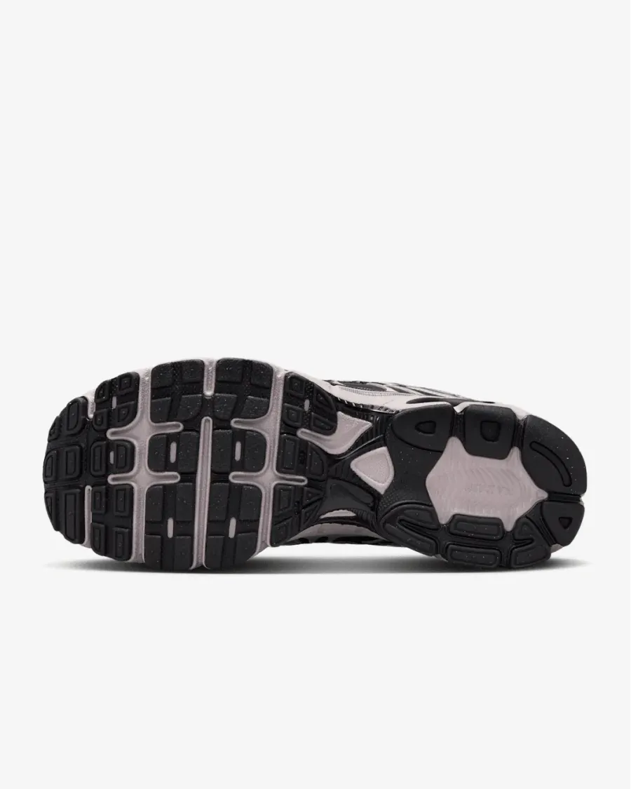 Кросівки Nike Air Max Moto 2K HQ2056-200