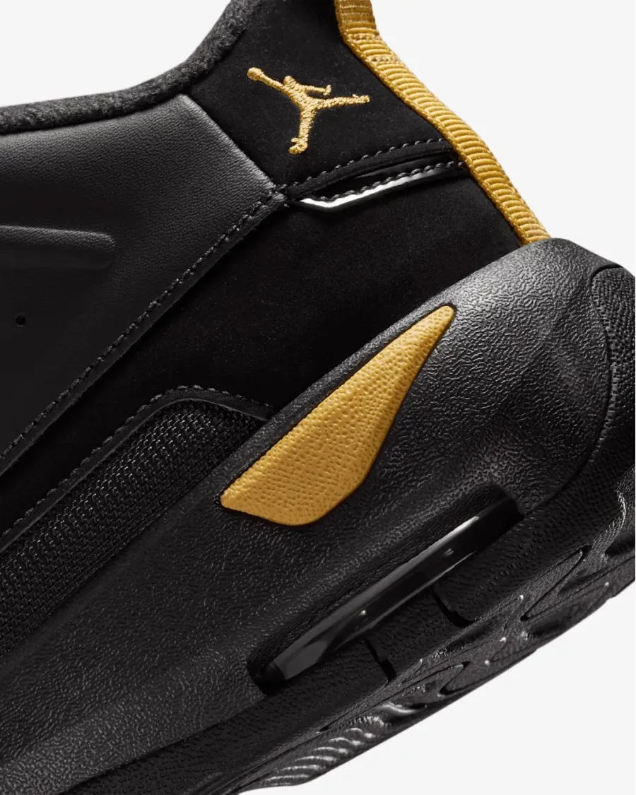 Кросівки Nike Air Jordan Max Aura 7 HQ2089-007