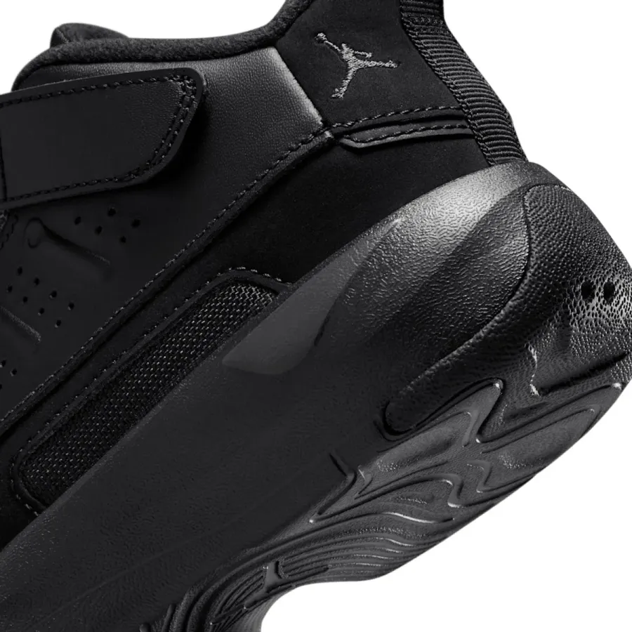 Кросівки Nike Air Jordan Max Aura 7 HQ2090-001