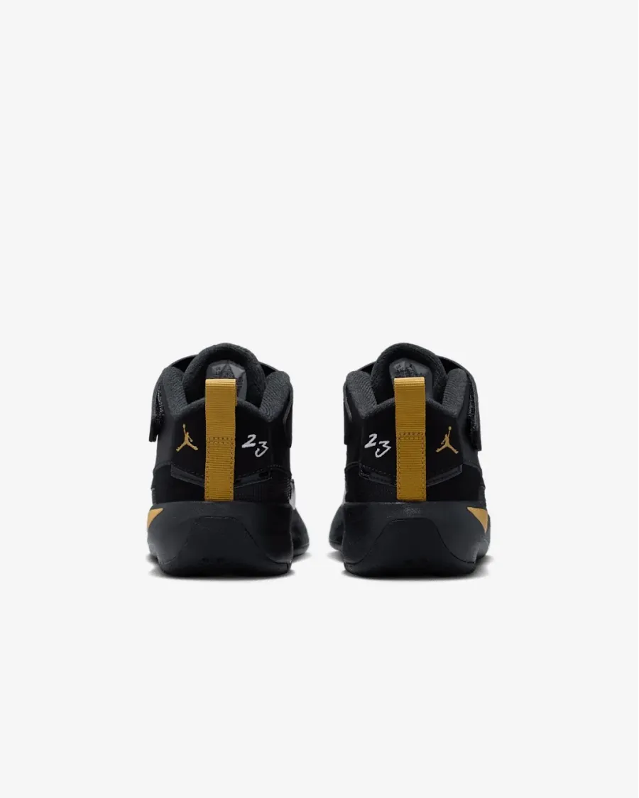 Кросівки Nike Air Jordan Max Aura 7 HQ2090-007