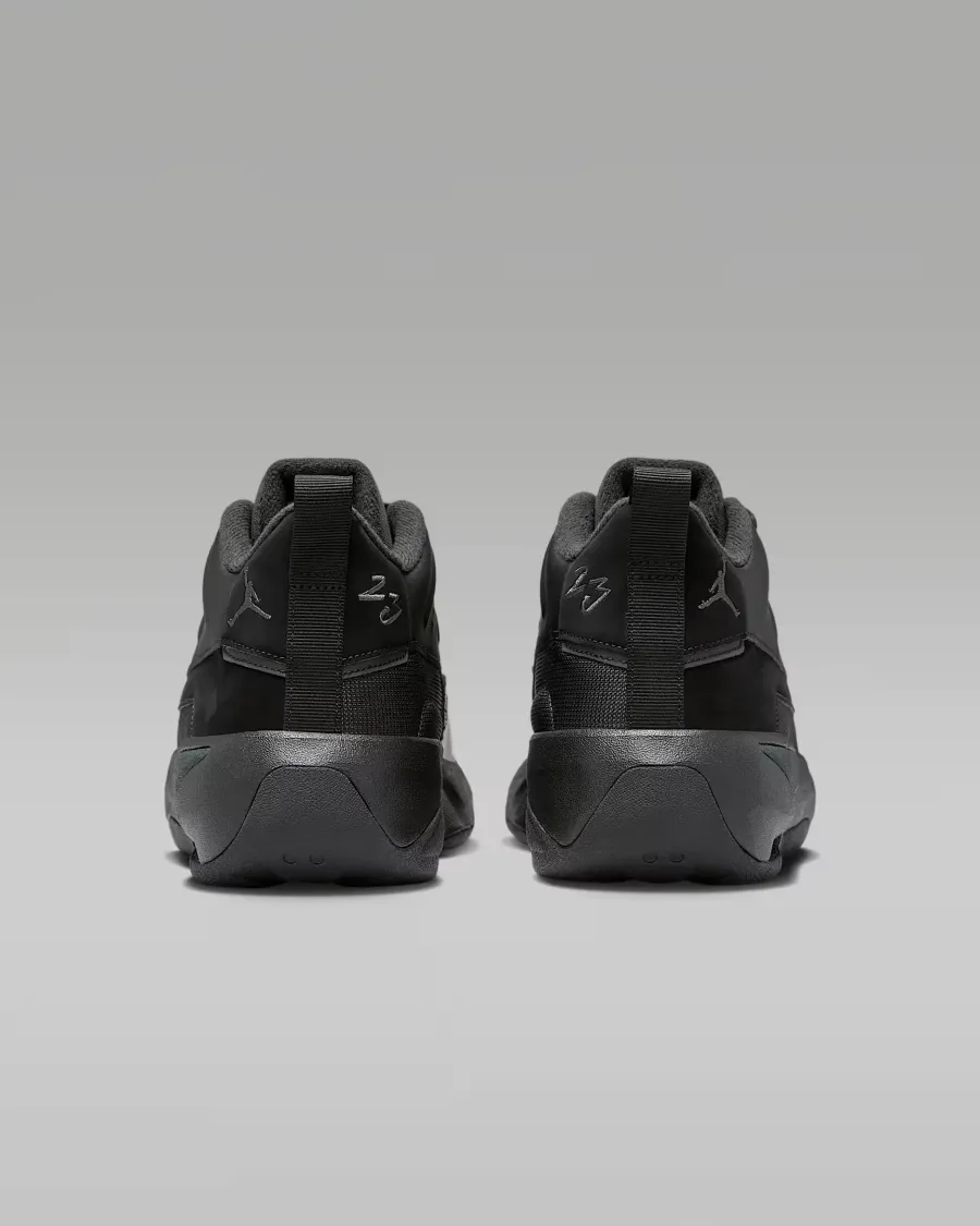 Кросівки Nike Air Jordan Max Aura 7 HQ2091-001