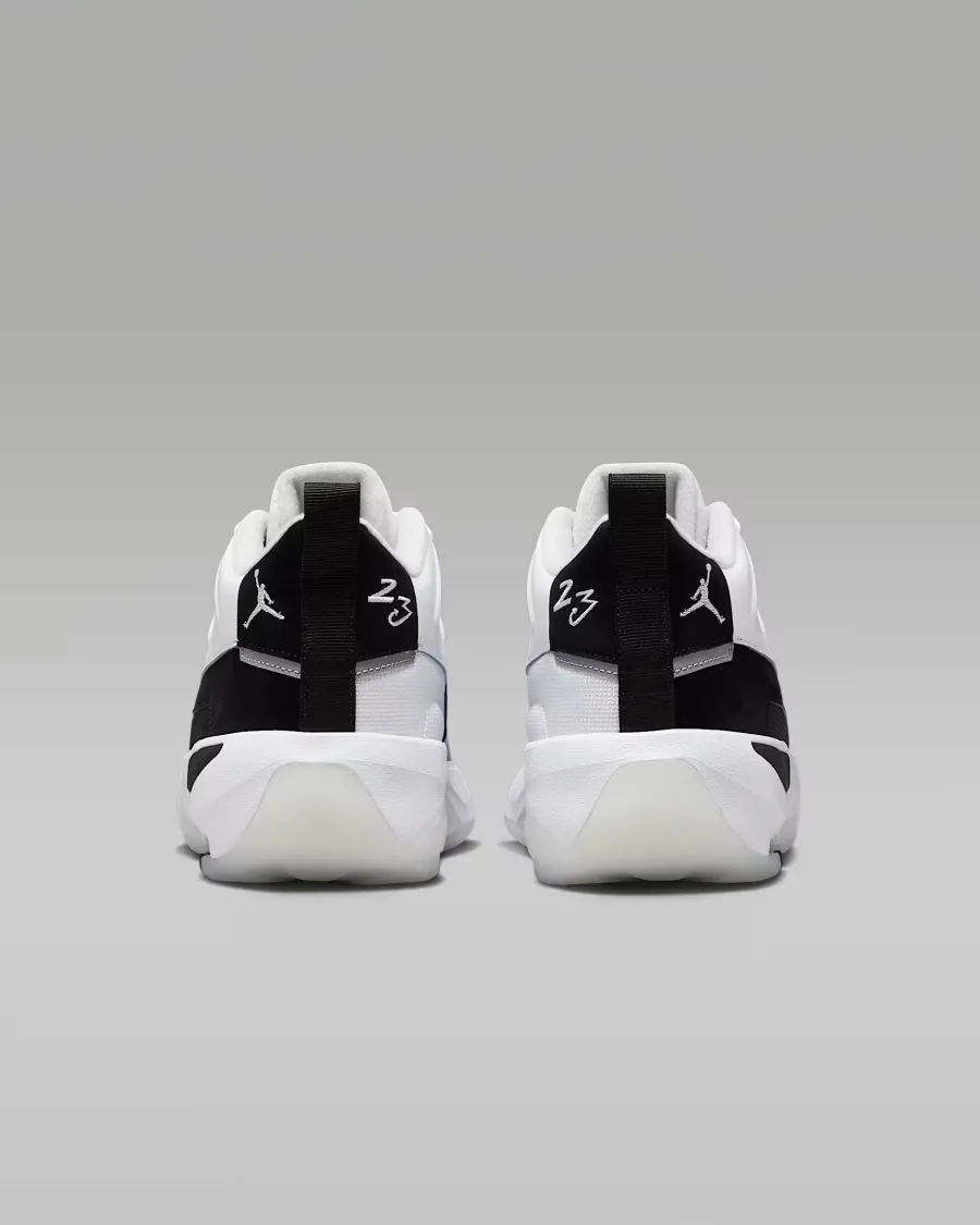 Кросівки Nike Air Jordan Max Aura 7 HQ2091-100