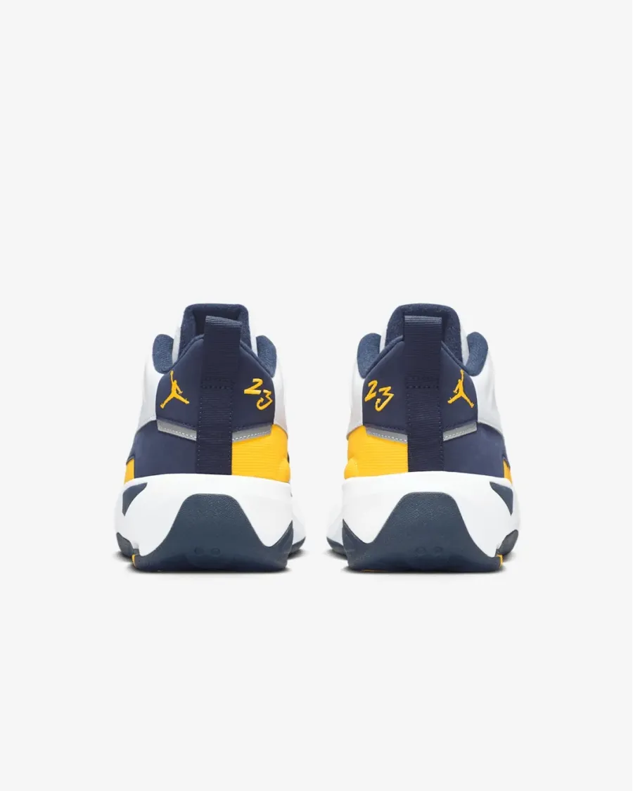 Кросівки Nike Air Jordan Max Aura 7 HQ2091-102