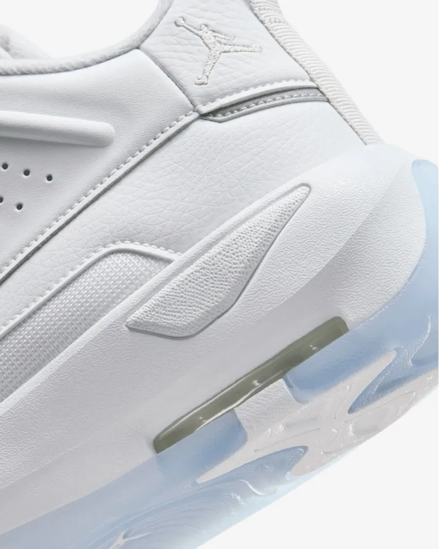 Кросівки Nike Air Jordan Max Aura 7 HQ2091-105