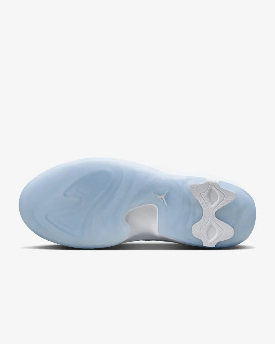 Кросівки Nike Air Jordan Max Aura 7 HQ2091-105