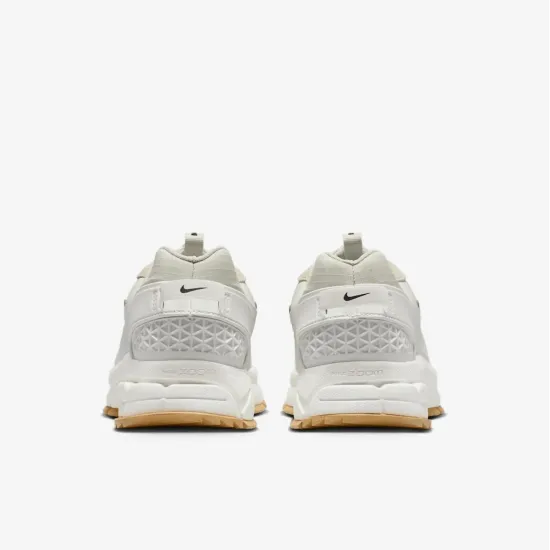 Кросівки Nike Zoom Vomero 5 Roam HQ2181-100