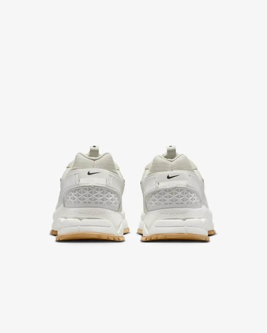 Кросівки Nike Zoom Vomero 5 Roam HQ2181-100