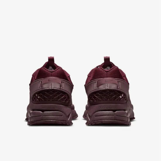 Кросівки Nike Zoom Vomero 5 Roam HQ2181-500