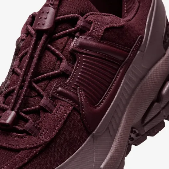 Кросівки Nike Zoom Vomero 5 Roam HQ2181-500